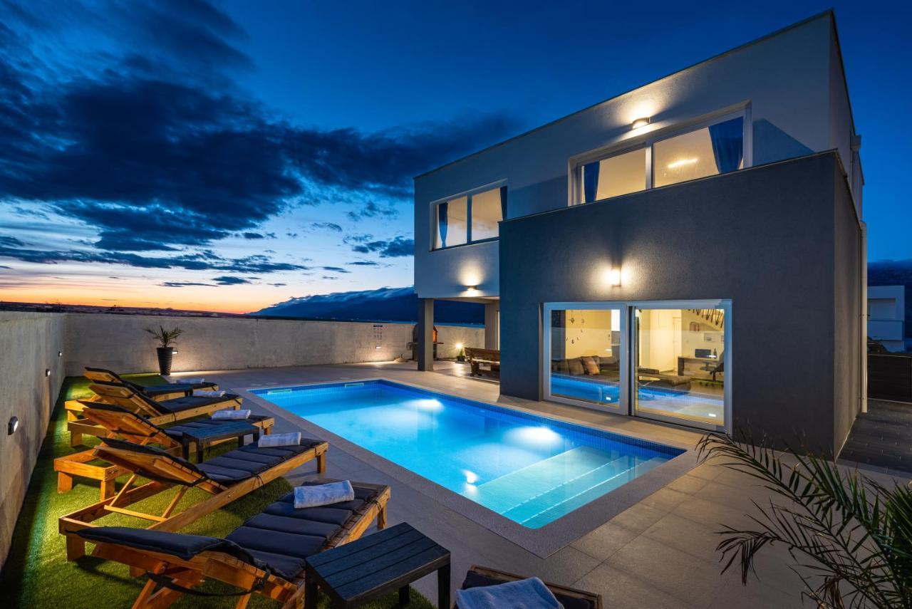 Luxury Villa Noemi Razanac Exterior photo